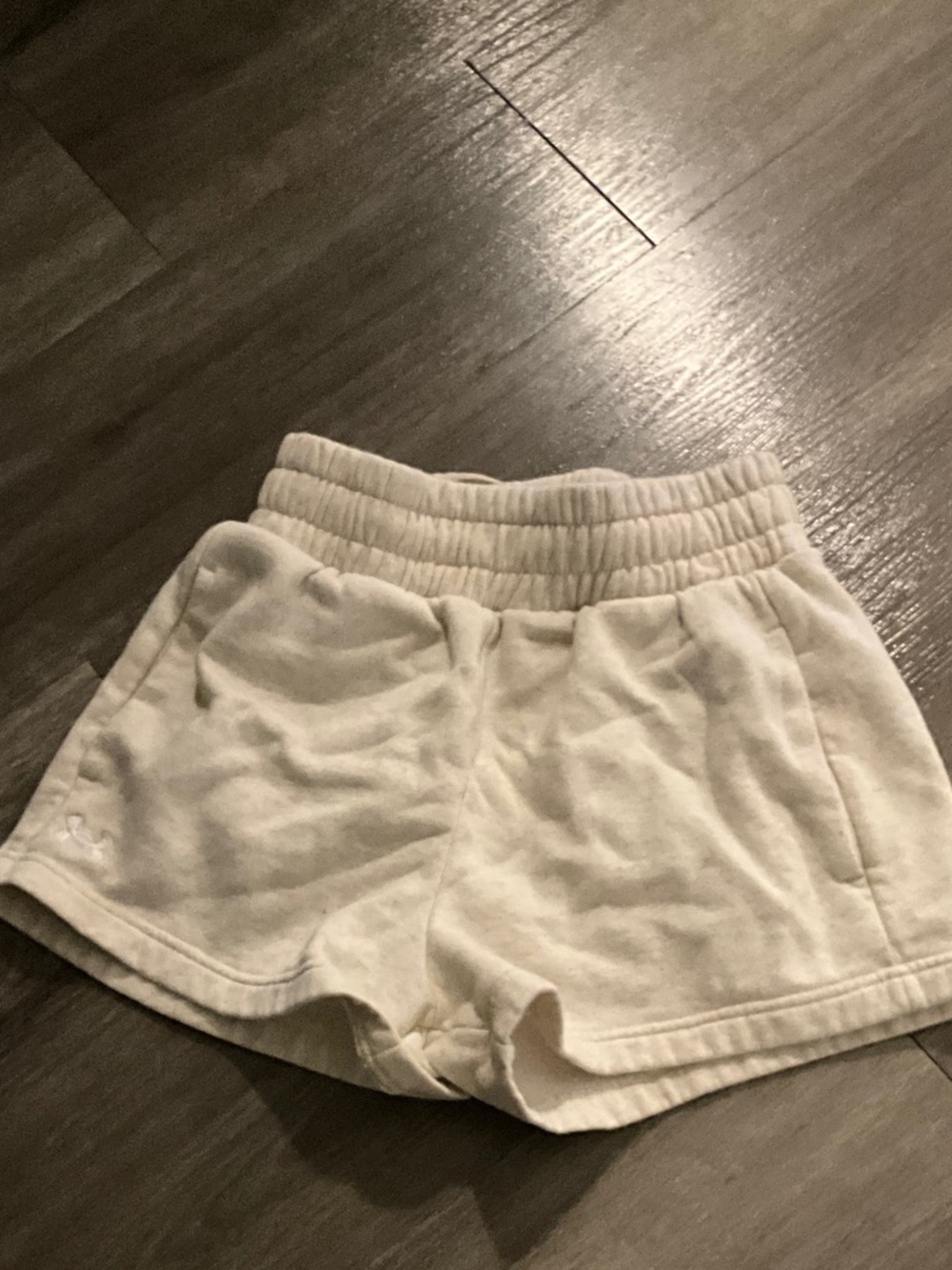 Cream Casual Elastic Waist Shorts